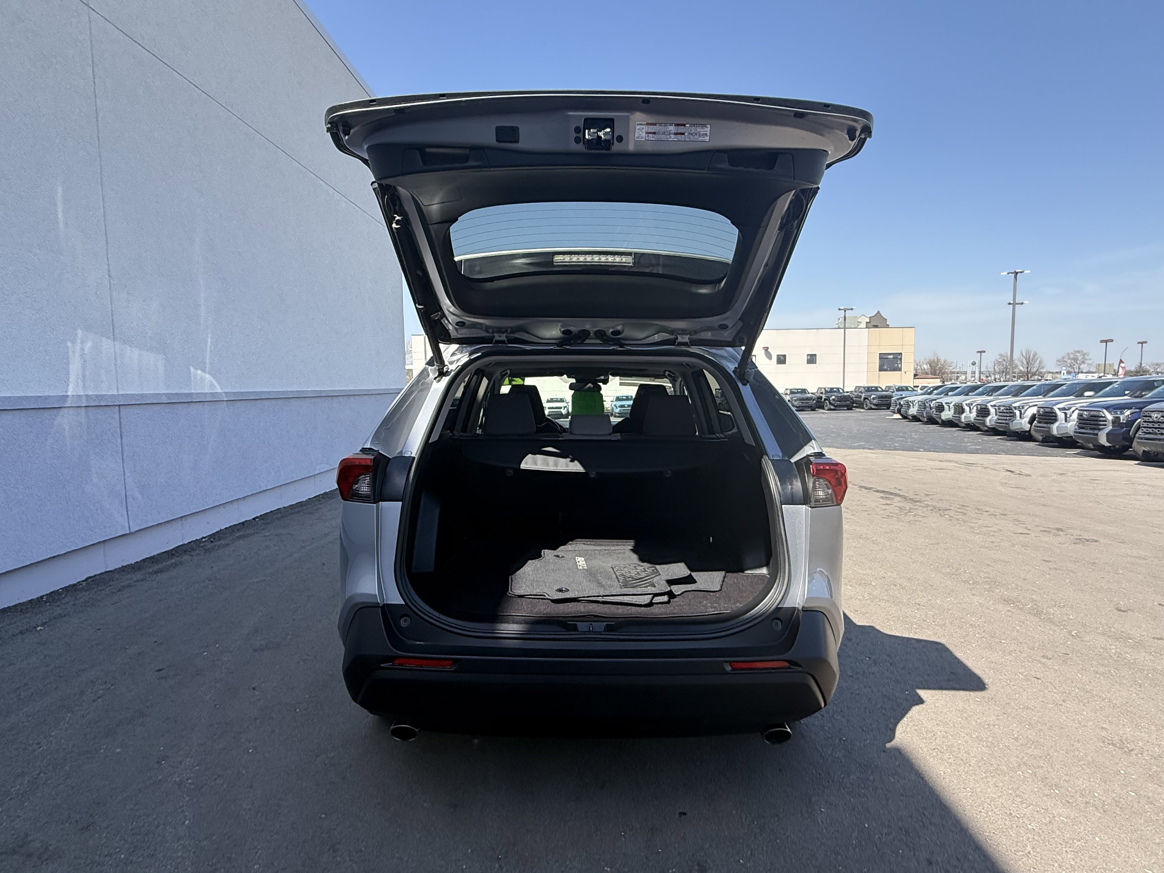 Certified 2021 Toyota RAV4 XLE w/ Convenience Package image 16