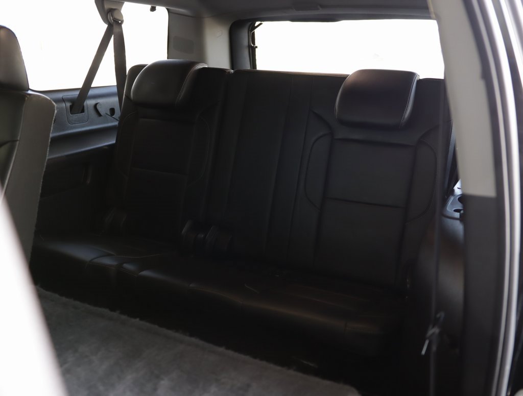 Used 2015 Chevrolet Suburban LT image 30