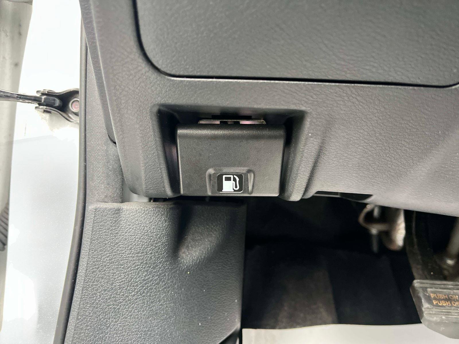 Used 2022 Nissan Sentra S image 30