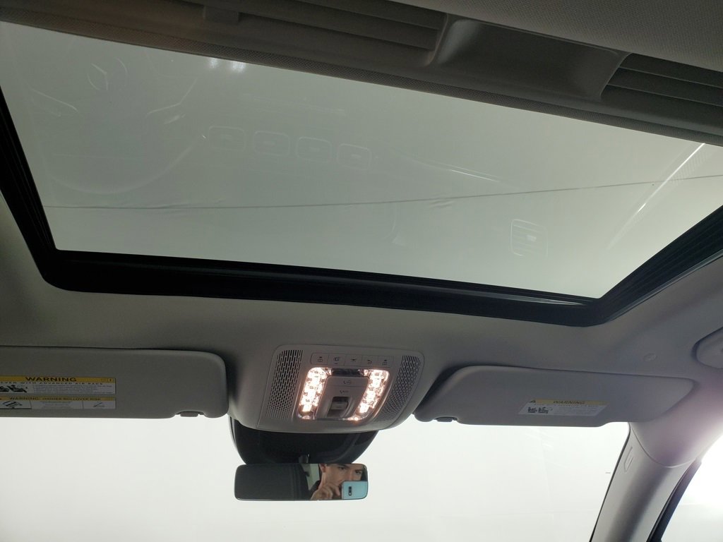 Used 2025 Mercedes-Benz GLE 450e 4MATIC image 19