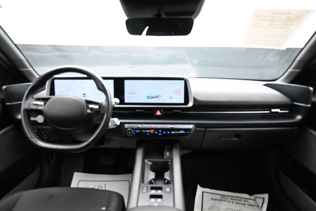 Used 2024 Hyundai Ioniq 6 SE RWD image 12