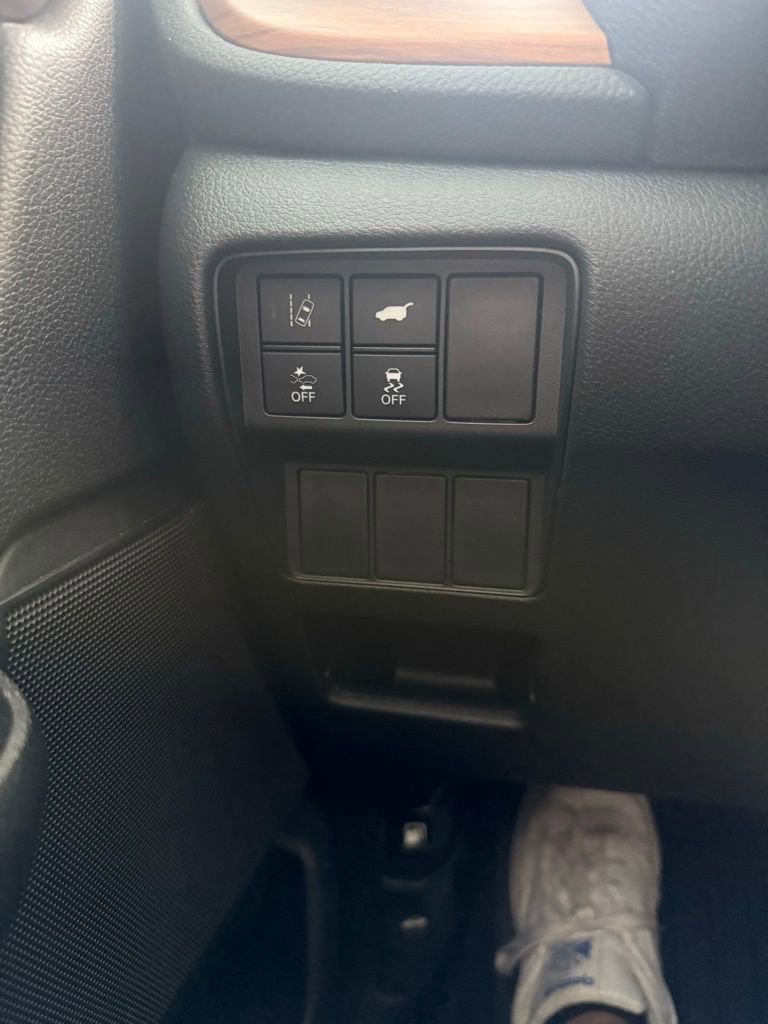 Used 2020 Honda CR-V Touring image 29