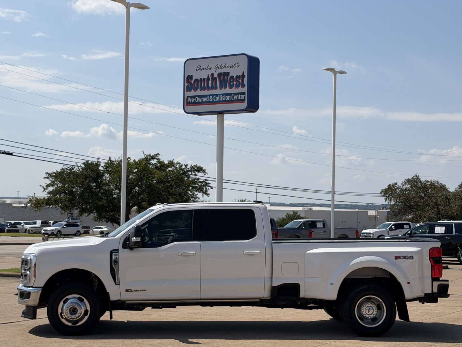 Used 2025 Ford F350 Lariat w/ Lariat Ultimate Package AWD/4WD image 7