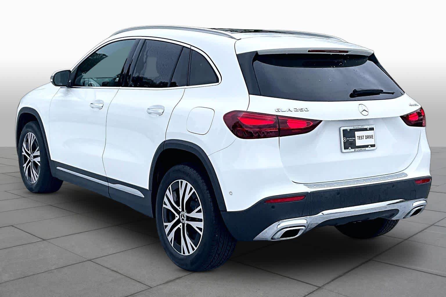 Used 2025 Mercedes-Benz GLA 250 4MATIC image 12