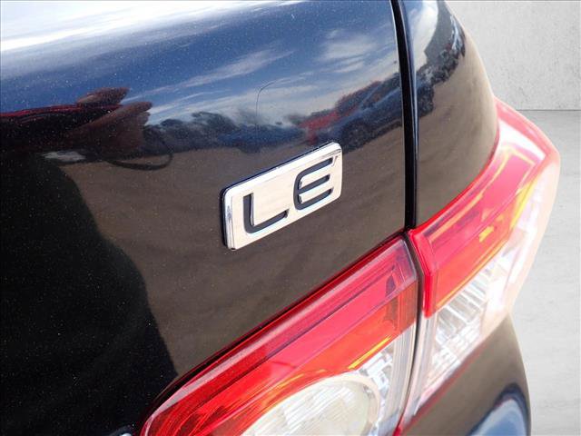 Used 2013 Toyota Corolla LE FWD video 3