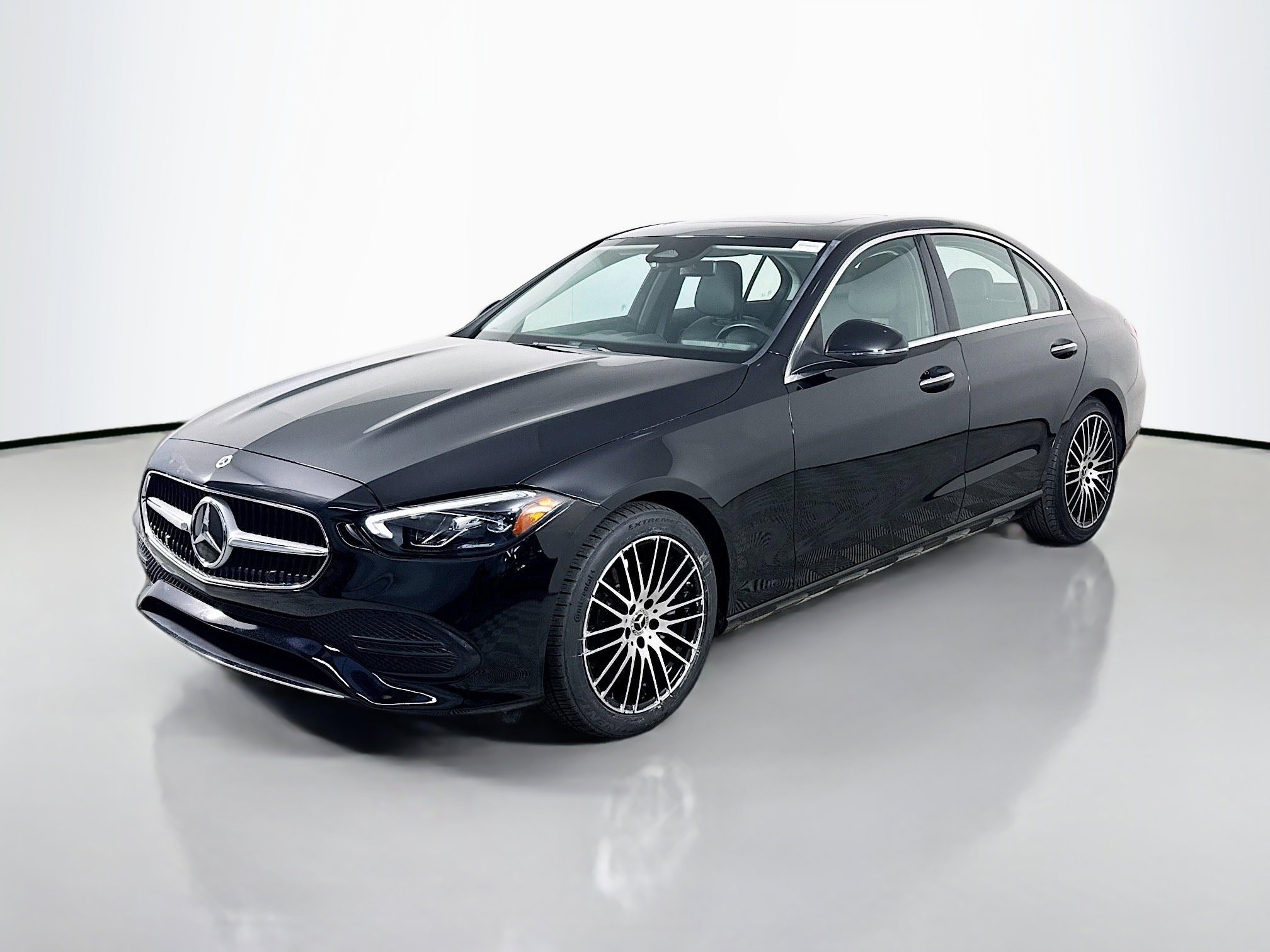 Used 2022 Mercedes-Benz C 300 Sedan image 4
