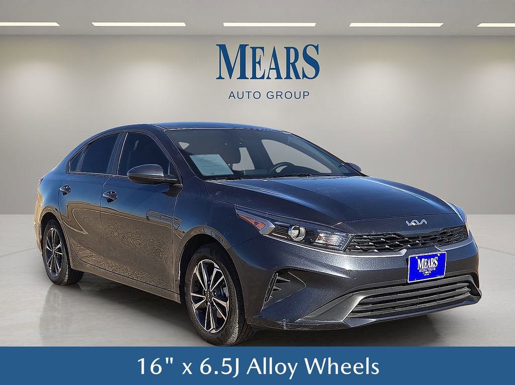 Used 2024 Kia Forte LXS image 8