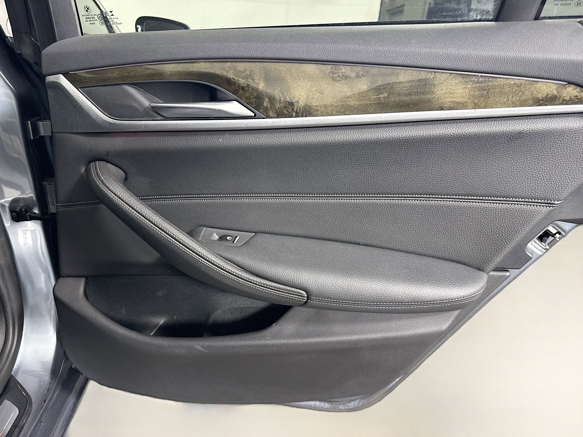 Used 2019 BMW 530i RWD image 28