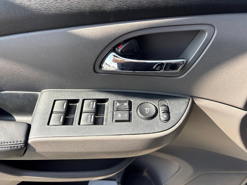 Used 2015 Honda Odyssey EX-L image 16