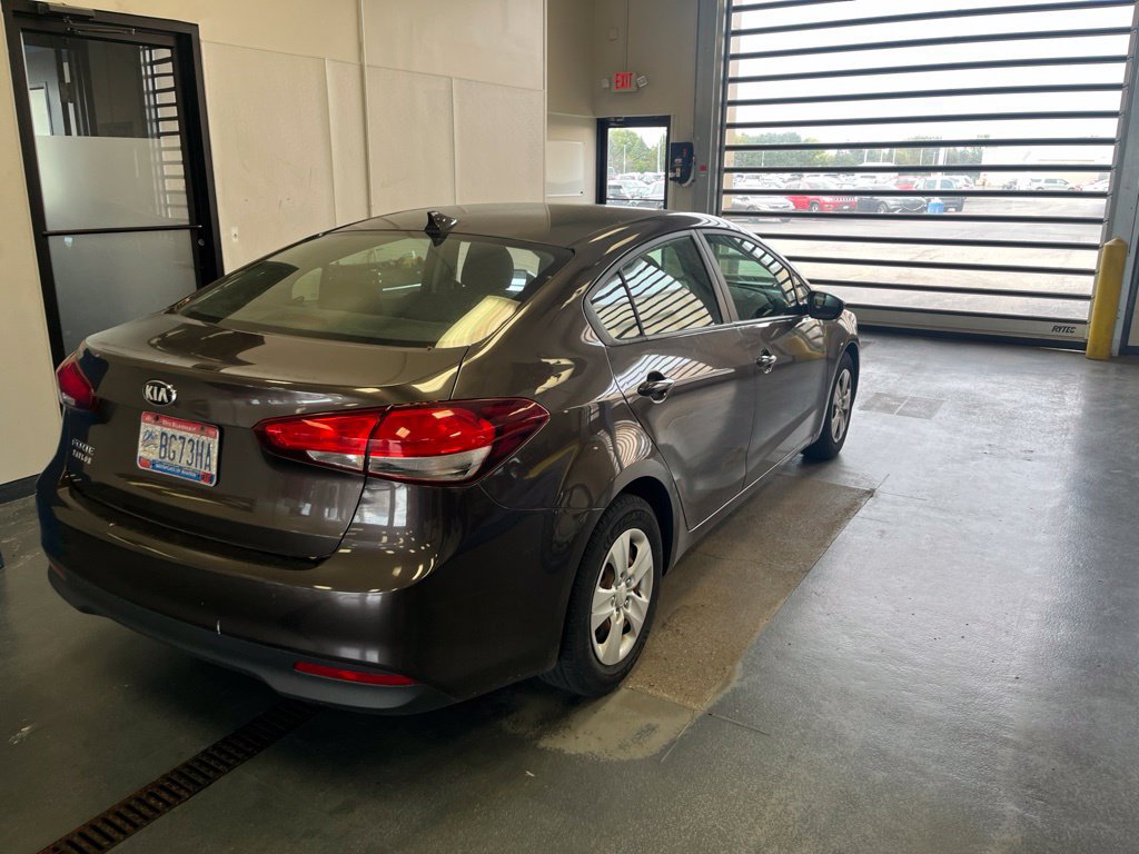 Used 2017 Kia Forte LX FWD image 7