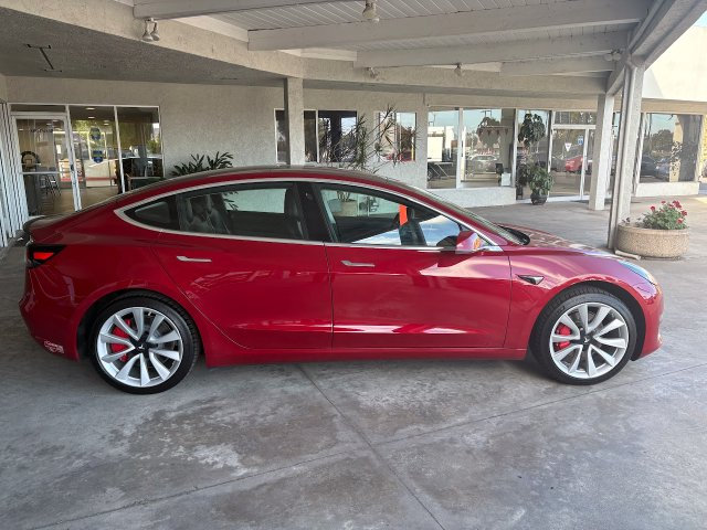 Used 2018 Tesla Model 3 Long Range RWD image 2