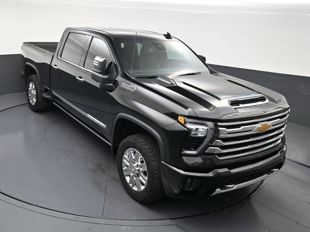 Used 2024 Chevrolet Silverado 2500 High Country w/ High Country Premium Package AWD/4WD image 15