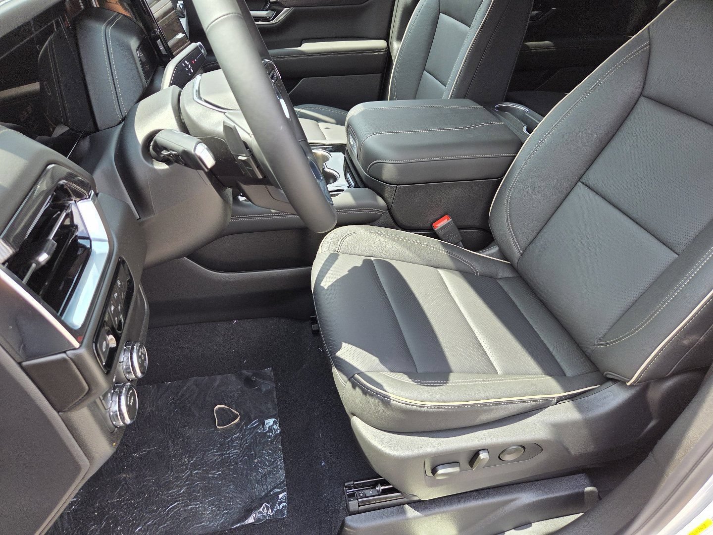 New 2026 GMC Yukon XL Elevation w/ LPO, Elevation Black Package AWD/4WD image 27