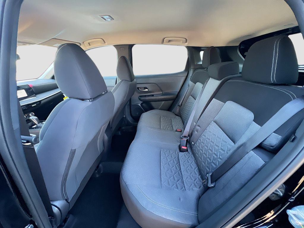 Used 2025 Nissan Kicks SV AWD/4WD image 23