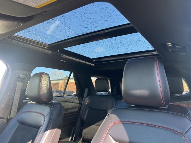 Used 2023 Ford Explorer ST-Line w/ Class IV Trailer Tow Package AWD/4WD image 25