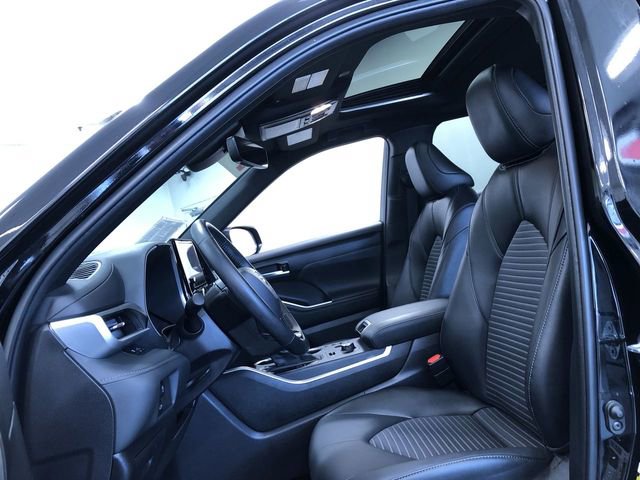 Certified 2025 Toyota Highlander XSE AWD/4WD image 18