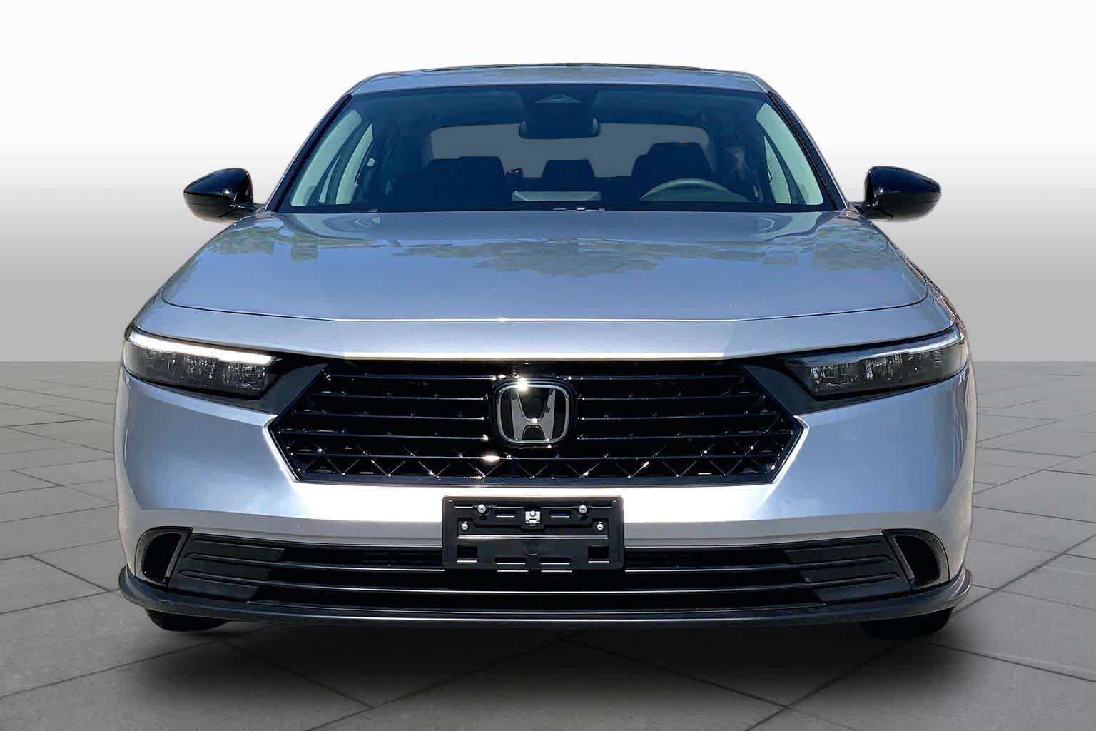 Used 2025 Honda Accord SE image 4
