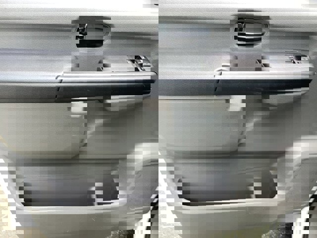 Used 2019 Nissan NV 2500 SV image 13