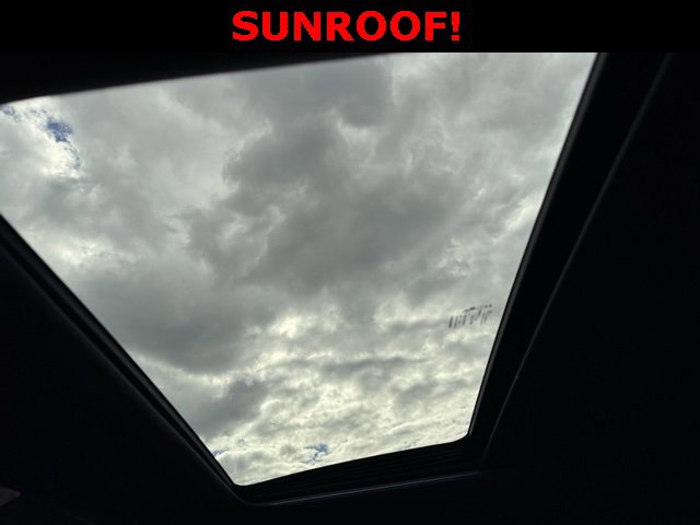 Used 2022 Jeep Grand Cherokee Limited w/ Tech Group image 25