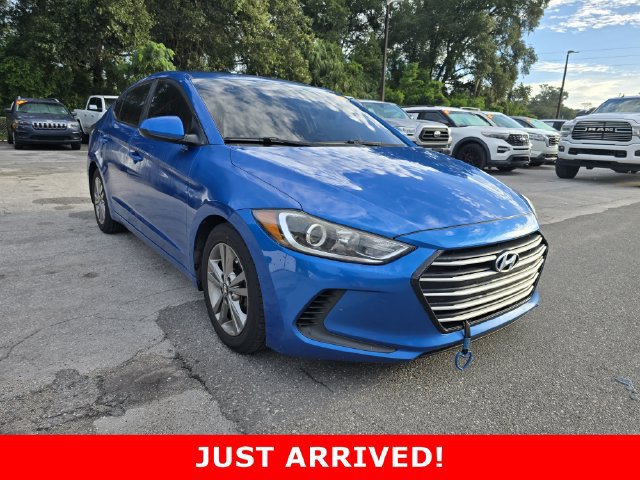 Used 2017 Hyundai Elantra SE FWD image 1