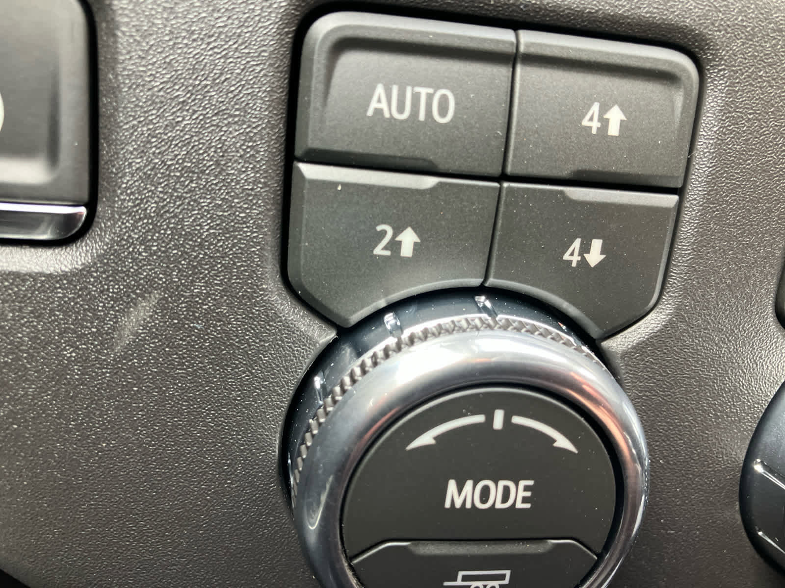 New 2026 GMC Sierra 1500 SLE w/ X31 Off-Road Package image 15