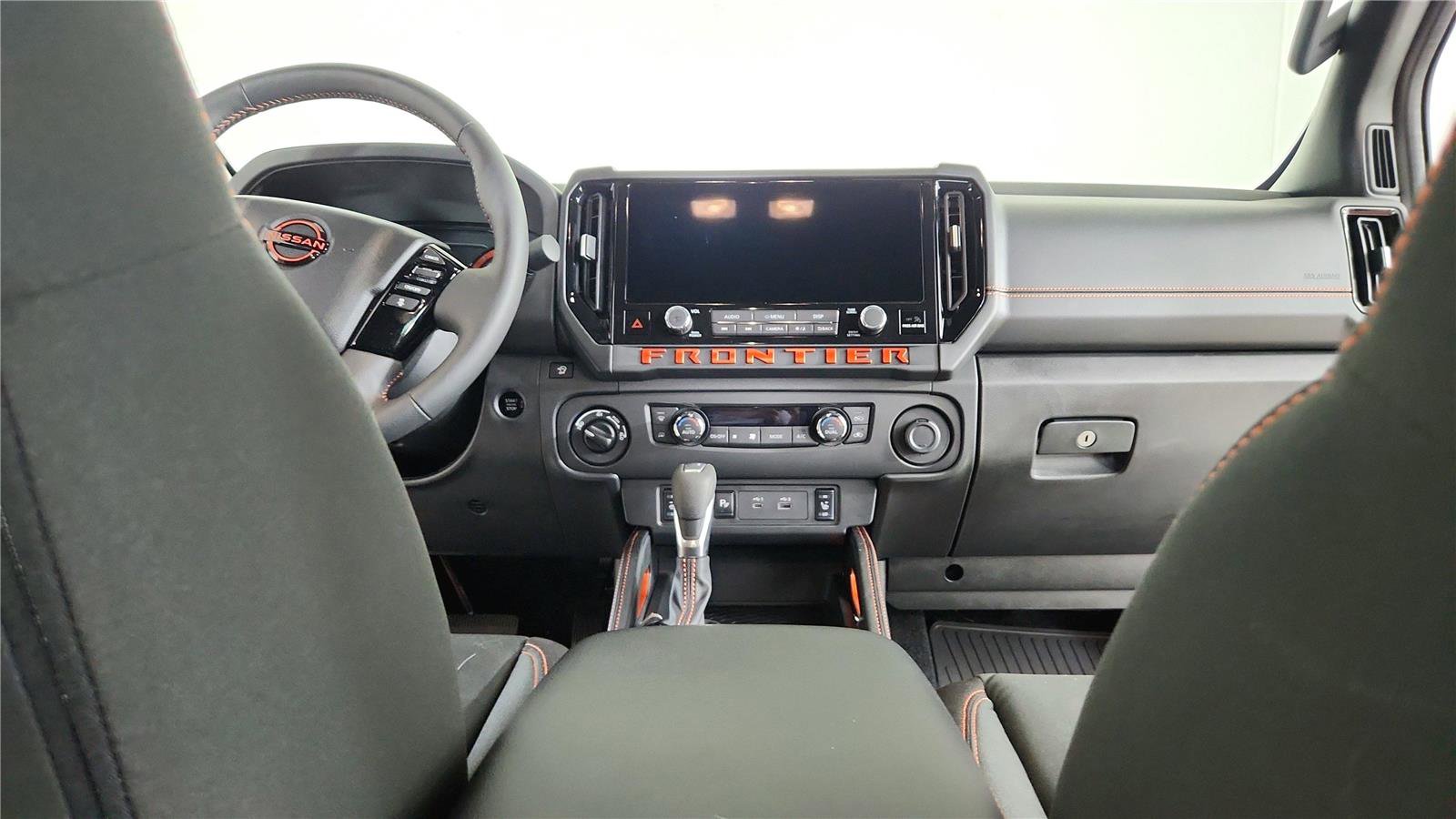 Used 2026 Nissan Frontier PRO-4X w/ Pro-4x Convenience Package AWD/4WD image 14