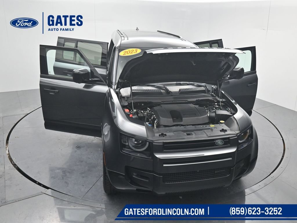 Used 2023 Land Rover Defender 130 X-Dynamic SE image 50