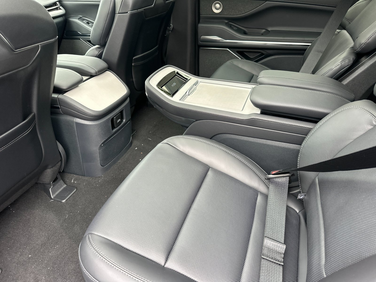 New 2026 Lincoln Navigator Reserve AWD/4WD image 11