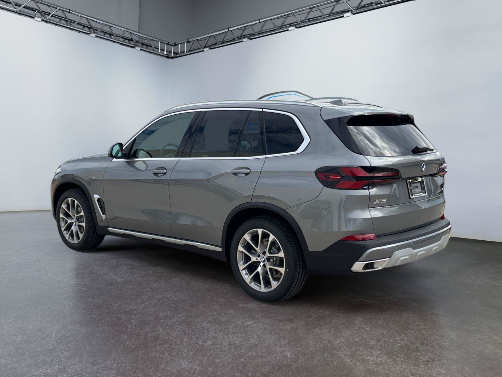 Used 2026 BMW X5 xDrive40i AWD/4WD image 5