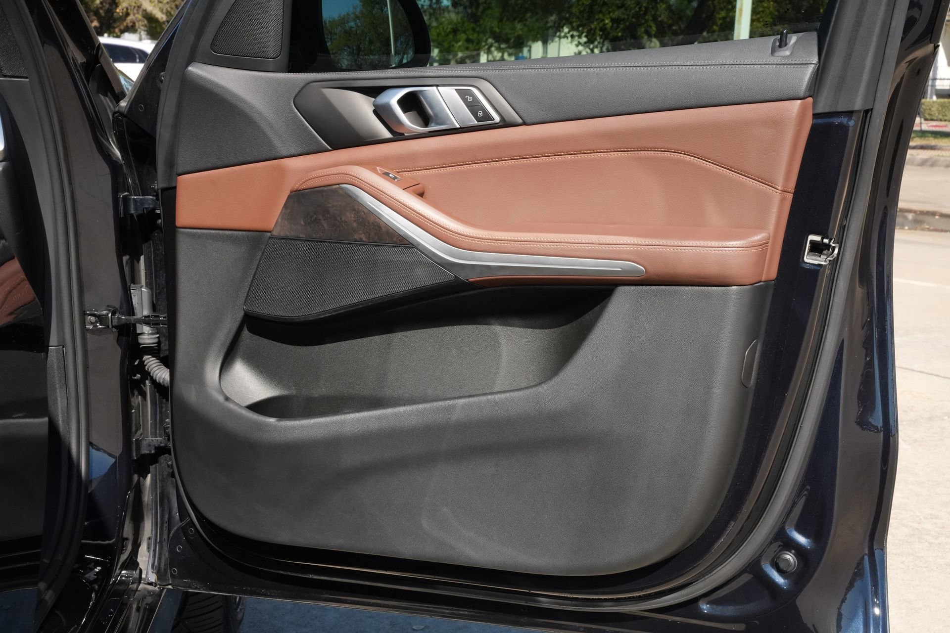 Used 2022 BMW X5 sDrive40i w/ M Sport Package RWD image 28