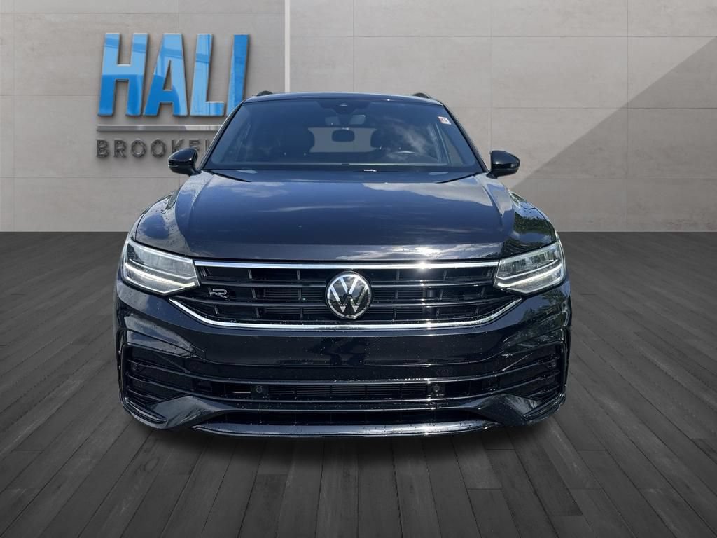 Certified 2024 Volkswagen Tiguan SE R-Line AWD/4WD image 9