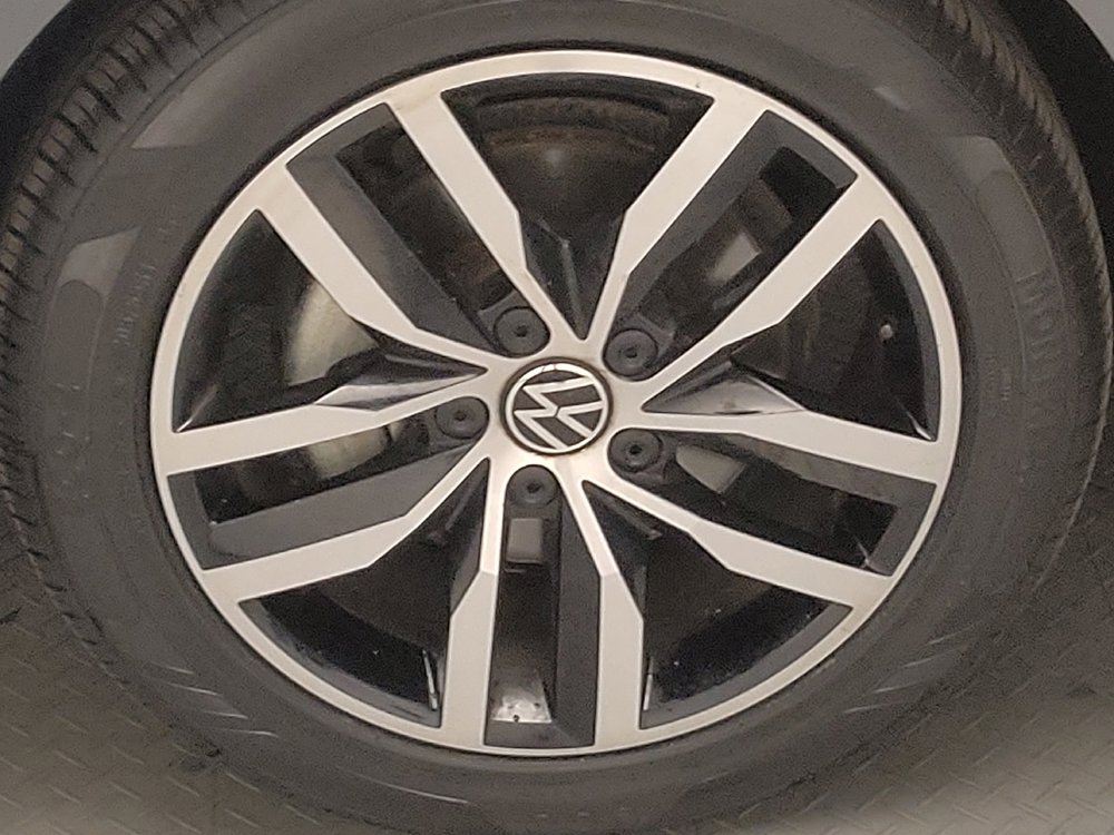 Used 2025 Volkswagen Jetta SE FWD image 31