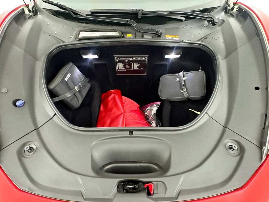Used 2020 Ferrari F8 Tributo RWD image 28