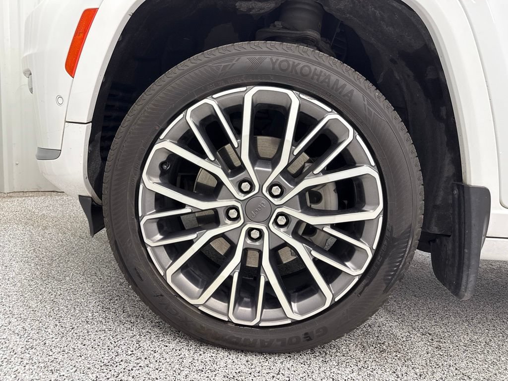 Used 2021 Jeep Grand Cherokee L Summit AWD/4WD image 9