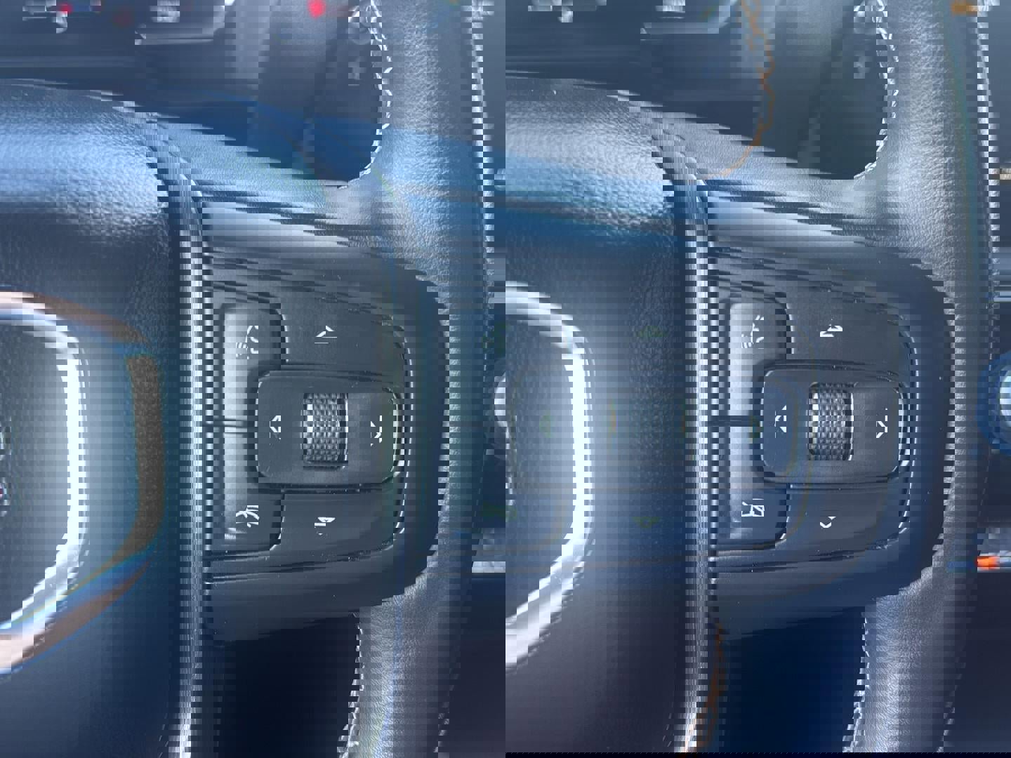 Used 2025 GMC Sierra 2500 AT4 image 22