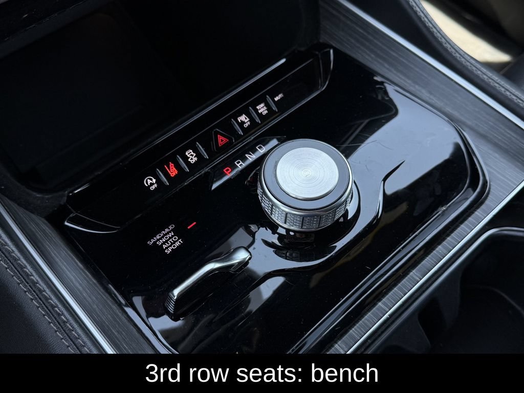 Used 2024 Jeep Wagoneer Series II w/ Flexible Seating Group AWD/4WD image 22