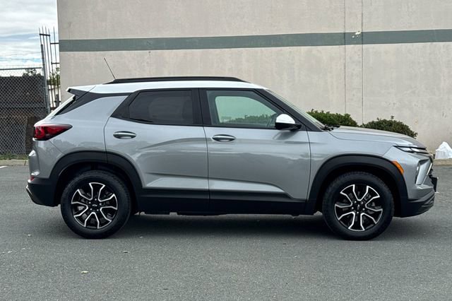 Used 2026 Chevrolet TrailBlazer ACTIV w/ Convenience Package image 3