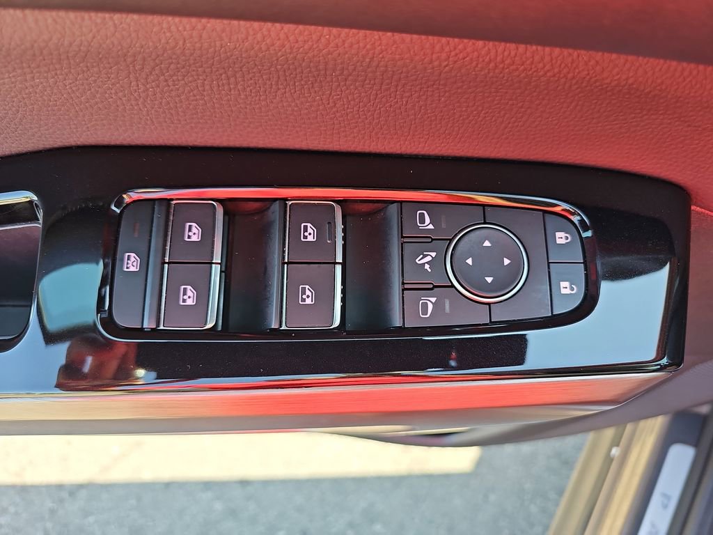 Used 2024 Nissan Pathfinder Platinum w/ Cargo Package image 33