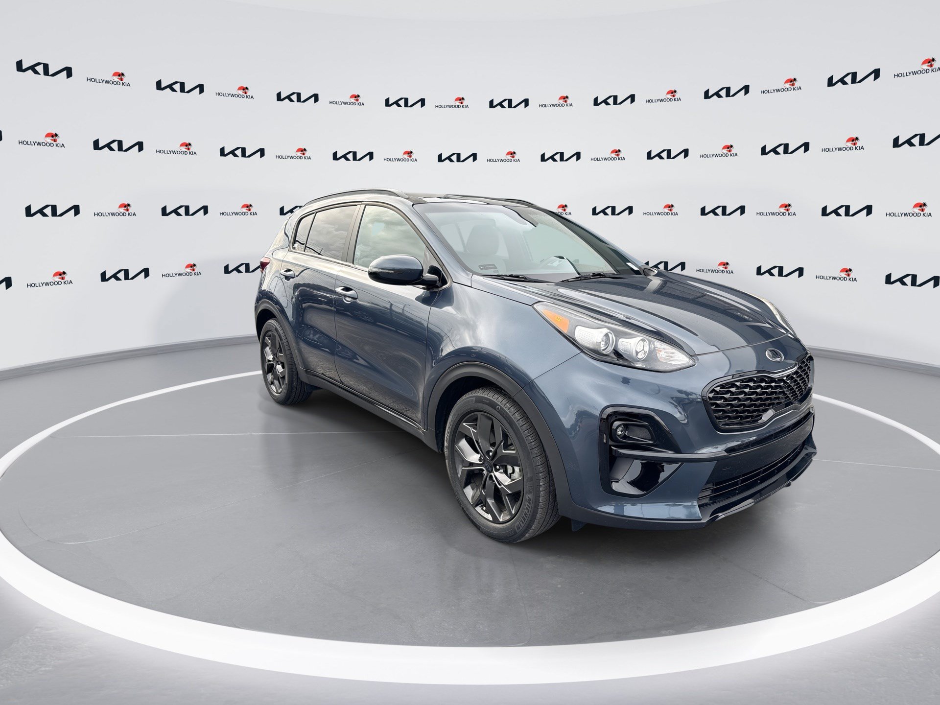 Certified 2022 Kia Sportage Nightfall Edition FWD image 2