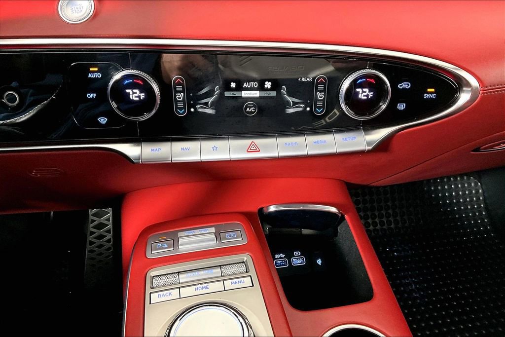 Used 2022 Genesis GV70 3.5T Sport image 33