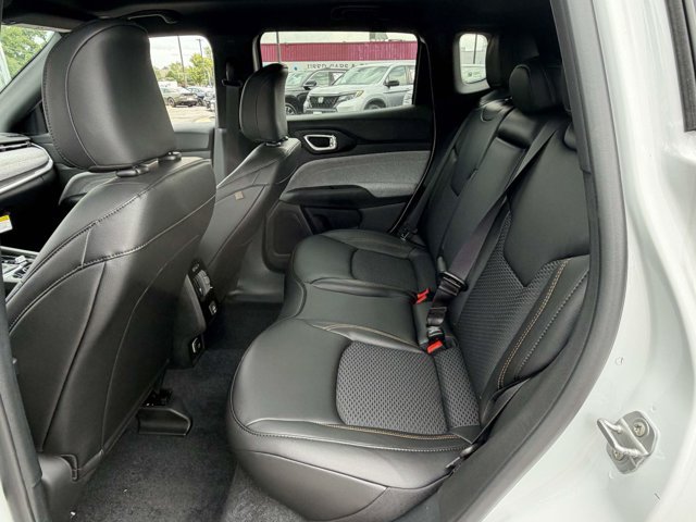 New 2026 Jeep Compass Latitude AWD/4WD image 25