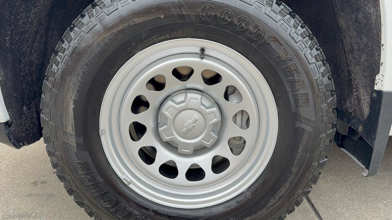 Used 2020 Chevrolet Silverado 1500 W/T w/ Trailering Package image 28