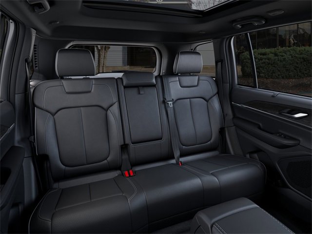 New 2025 Jeep Grand Cherokee Limited w/ Luxury Tech Group II image 15