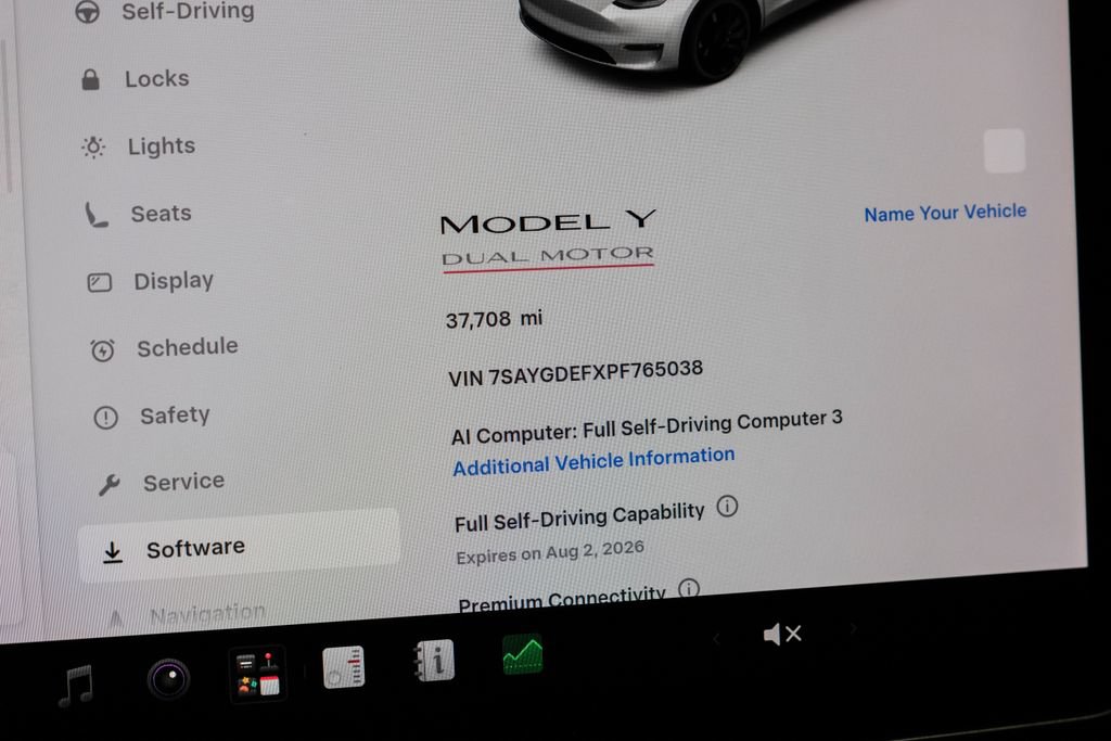 Used 2023 Tesla Model Y Long Range AWD/4WD image 18