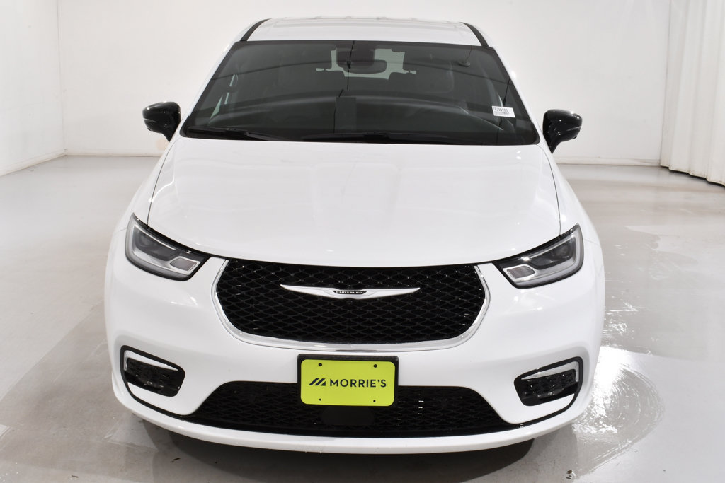 Used 2026 Chrysler Pacifica Select FWD image 4