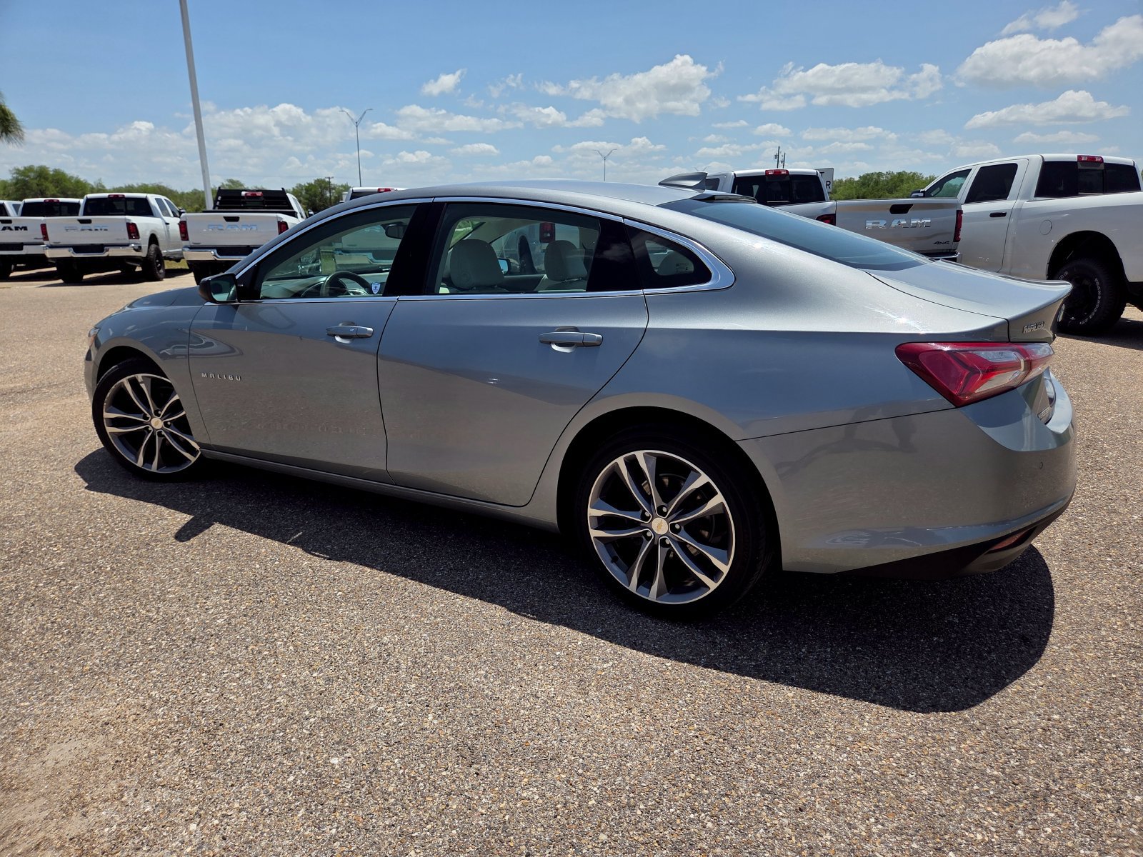 Used 2024 Chevrolet Malibu LT FWD image 5