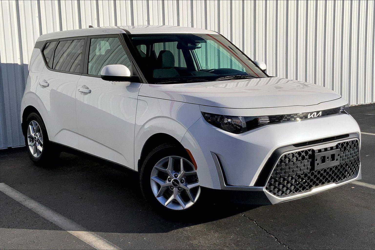 Used 2023 Kia Soul S image 30