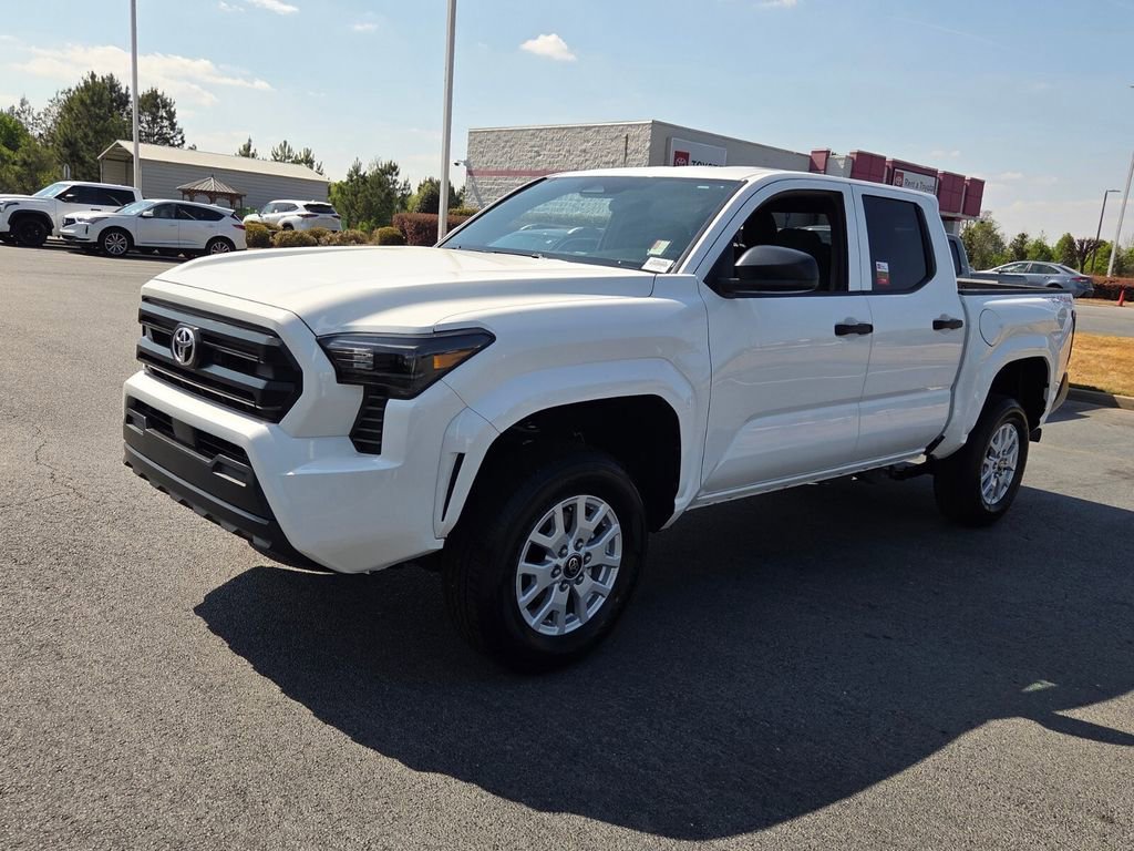 Used 2025 Toyota Tacoma SR image 3
