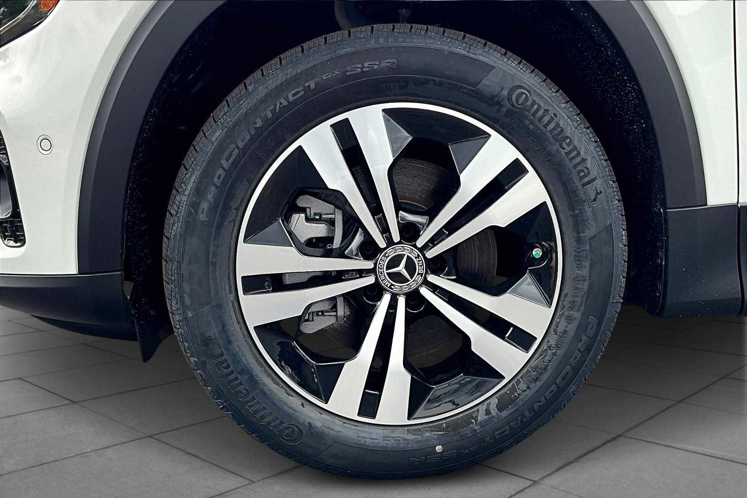 Used 2025 Mercedes-Benz GLB 250 image 11