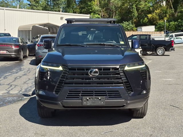Used 2024 Lexus GX 550 w/ Accessory Package (31) AWD/4WD image 2